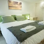 Les De La Croix Liaud Tatil Evi