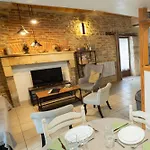 Les De La Croix Liaud Tatil Evi