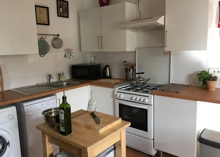 Les De La Croix Liaud *