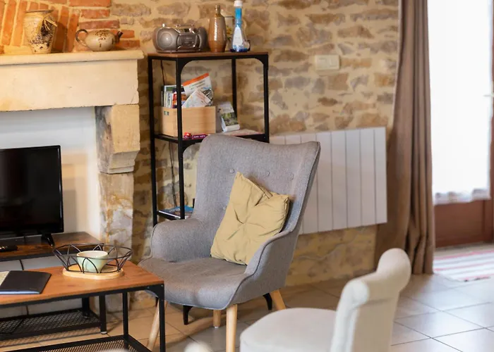 Les De La Croix Liaud Saint-Sulpice-en-Pareds